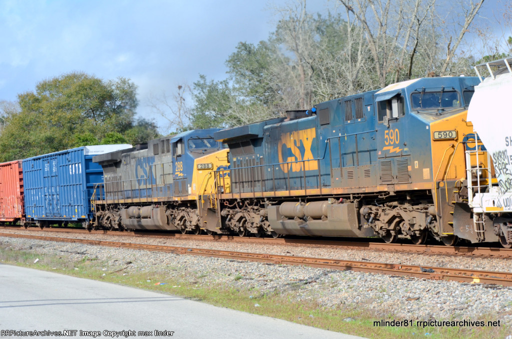 CSX 590